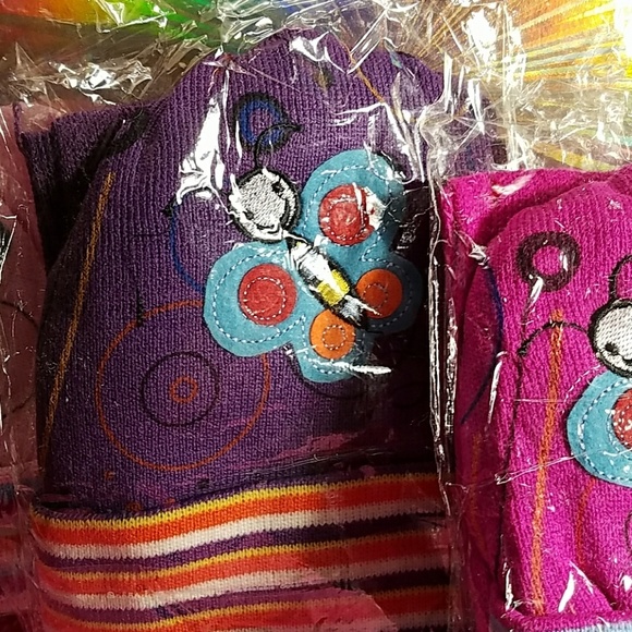 B1G1Free Winter will be here soon! Hat & Scarf Set - Picture 1 of 3